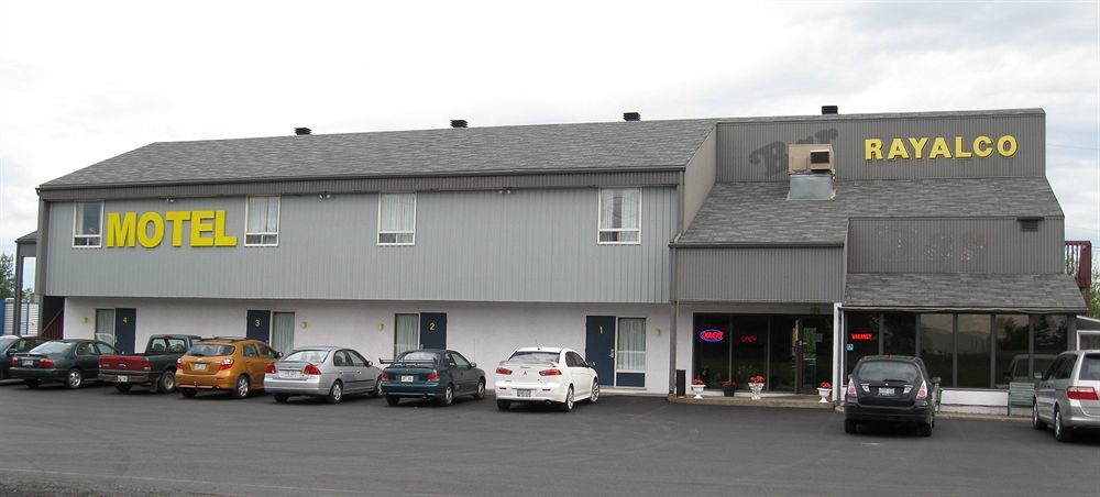 Motel Rayalco Laurier Station Exterior photo